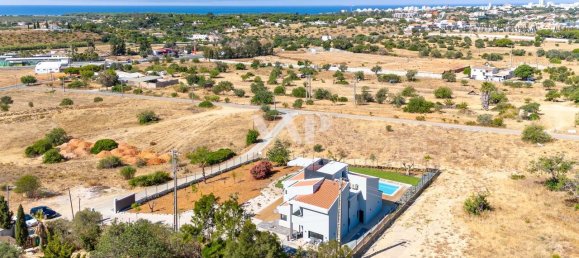 7 bedrooms House in Quarteira, Portugal No. 31917 36