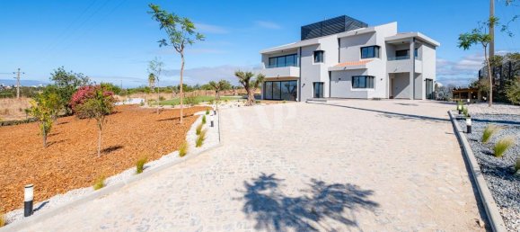 7 bedrooms House in Quarteira, Portugal No. 31917 33