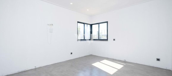 7 bedrooms House in Quarteira, Portugal No. 31917 11