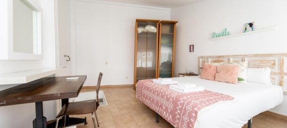 4 bedrooms Apartment in Madrid, Spain No. 94519 10