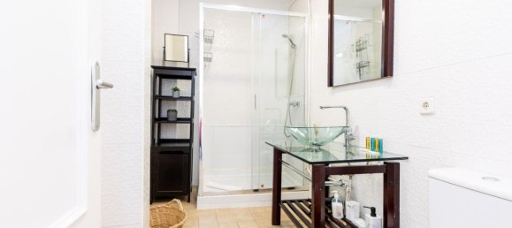 4 bedrooms Apartment in Madrid, Spain No. 94519 16