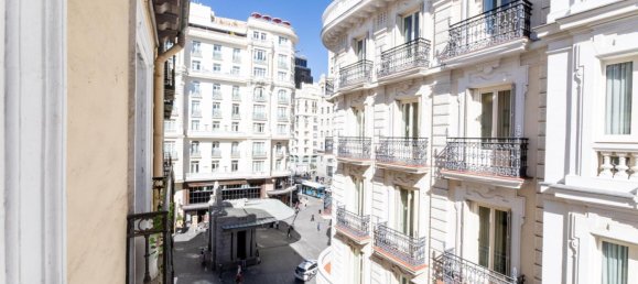 4 bedrooms Apartment in Madrid, Spain No. 94519 30