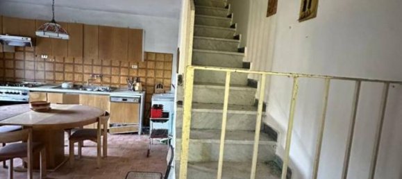 Villa de 2 habitaciónes en Pignone, Italy No. 33684 24