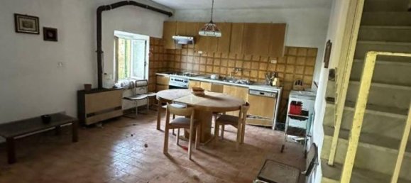 Villa de 2 habitaciónes en Pignone, Italy No. 33684 10