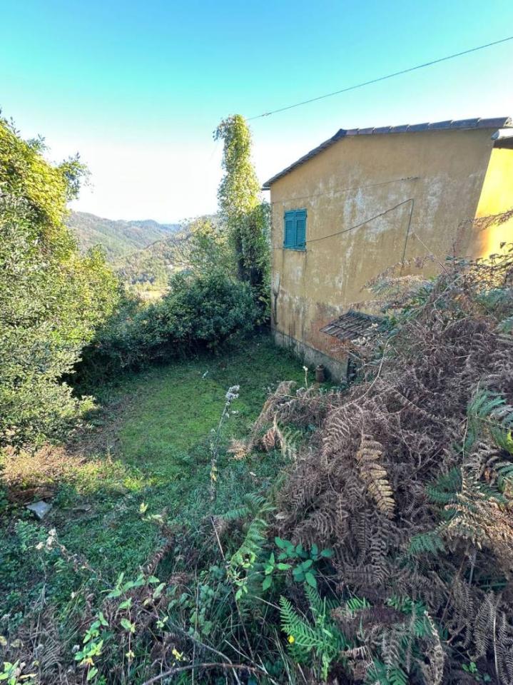 Villa de 2 habitaciónes en Pignone, Italy No. 33684