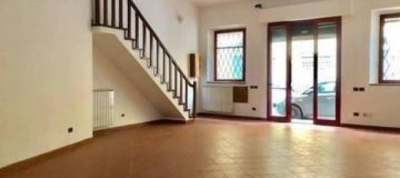5-Zimmer Lagerhaus in Calenzano, Italy, Nr. 9832 9