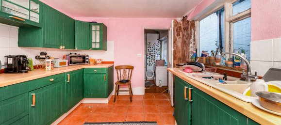  House in Grimsby, United Kingdom No. 1890 3