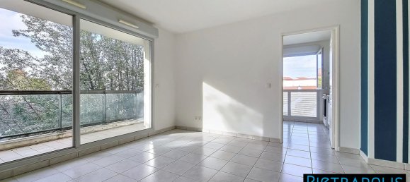 3 bedrooms Apartment in Lyon, France No. 343445 3