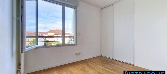 3 bedrooms Apartment in Lyon, France No. 343445 11