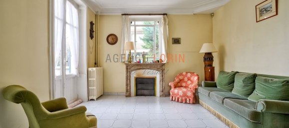 Дом с 4 спальнями в Ле Везине, Франция № 188752 7