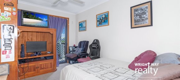 5 bedrooms House in Vincentia, Australia No. 931 6