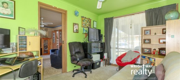 5 bedrooms House in Vincentia, Australia No. 931 9