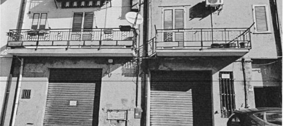 6 rooms Apartment in Sersale, Italy No. 186115 4