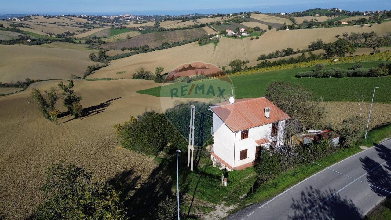 7غرفة منزل في Belvedere Ostrense, Italy رقم 5639