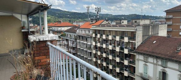 2 bedrooms Penthouse in Turin, Italy No. 294611 18