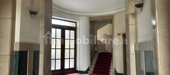 2 bedrooms Penthouse in Turin, Italy No. 294611 2