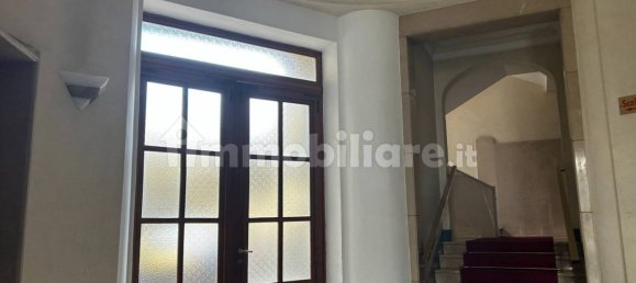 2 bedrooms Penthouse in Turin, Italy No. 294611 3