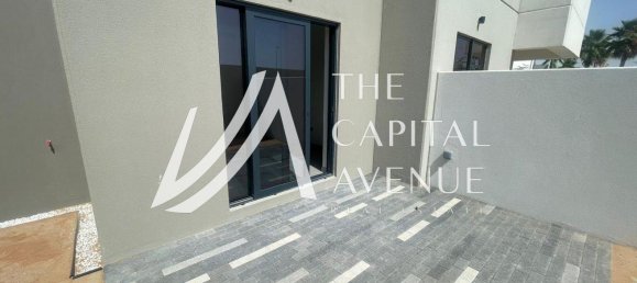2 bedrooms Townhouse in Yas Island, UAE No. 112591 4
