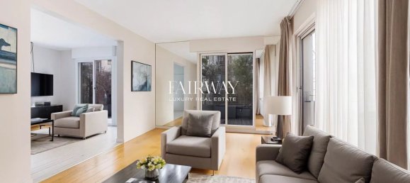 2 bedrooms Apartment in Paris, France No. 105806 3