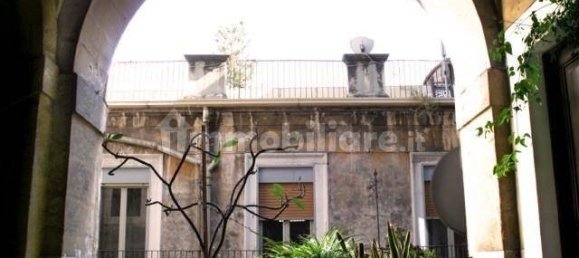 3 bedrooms Apartment in Catania, Italy No. 375339 4