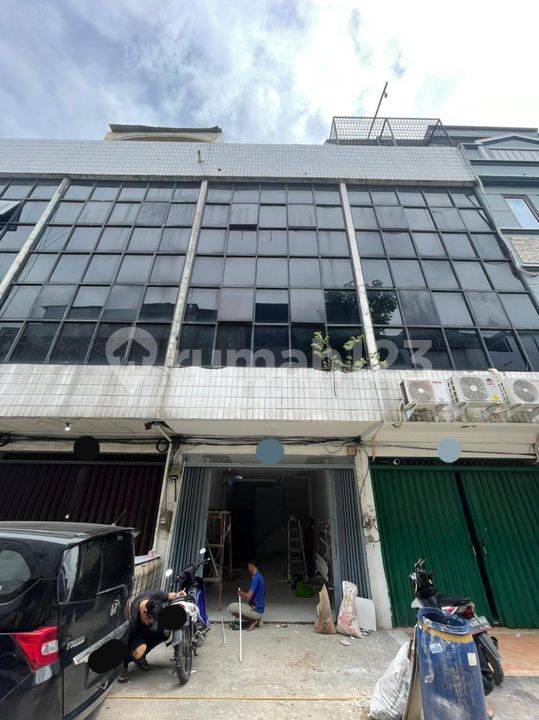 200m² House in Kalideres, Indonesia No. 1419