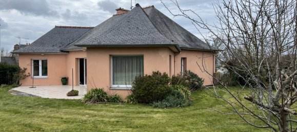 2 bedrooms Villa in Matignon, France No. 196517 3