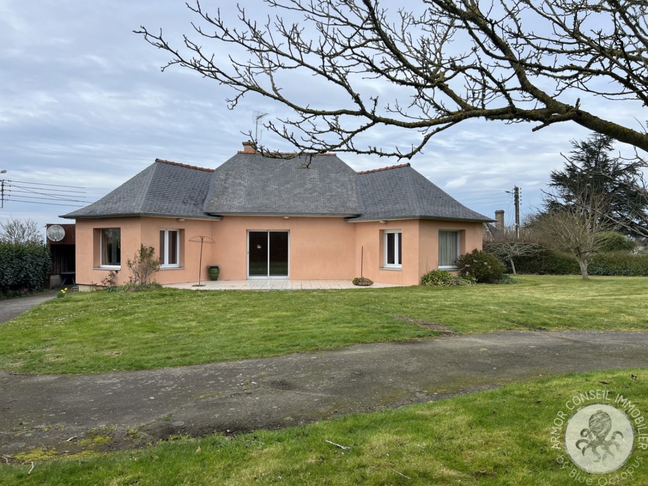 2 bedrooms Villa in Matignon, France No. 196517