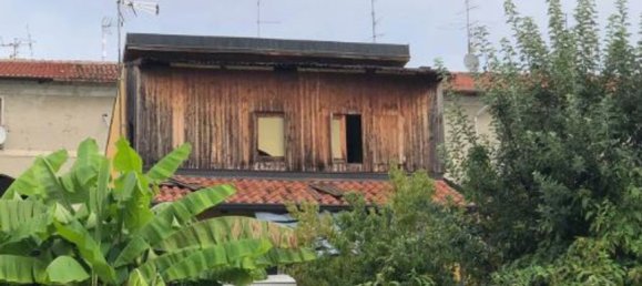 Casa de 3 habitaciónes en Fino Mornasco, Italy No. 6842 17