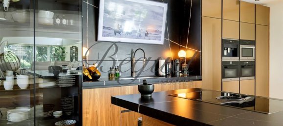 5 bedrooms Villa in Jouy-en-Josas, France No. 292060 9