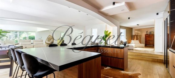 5 bedrooms Villa in Jouy-en-Josas, France No. 292060 10