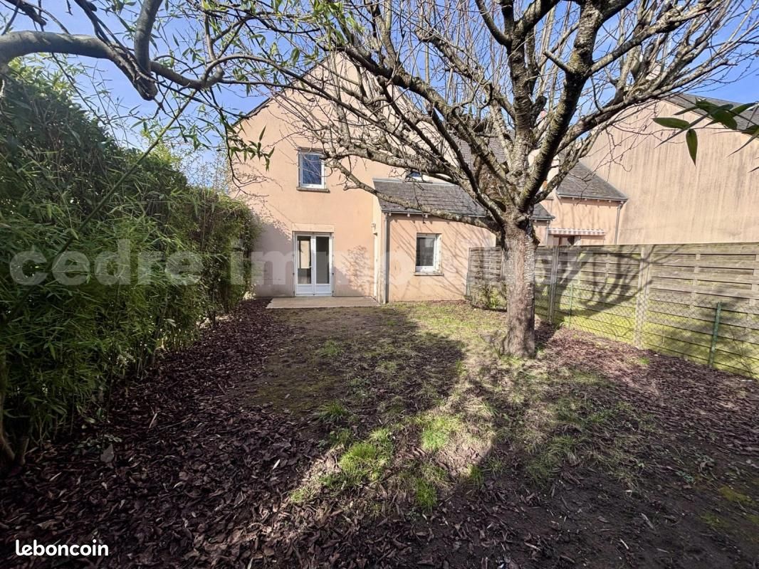 3 bedrooms House in Saint-Denis-en-Val, France No. 154522