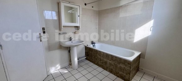 3 bedrooms House in Saint-Denis-en-Val, France No. 154522 23