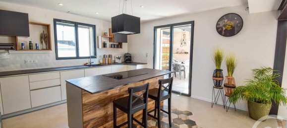 4 bedrooms Castles in Morance, France No. 358580 4