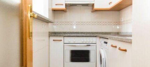 1 bedroom Apartment in Zaragoza, Spain No. 175666 2