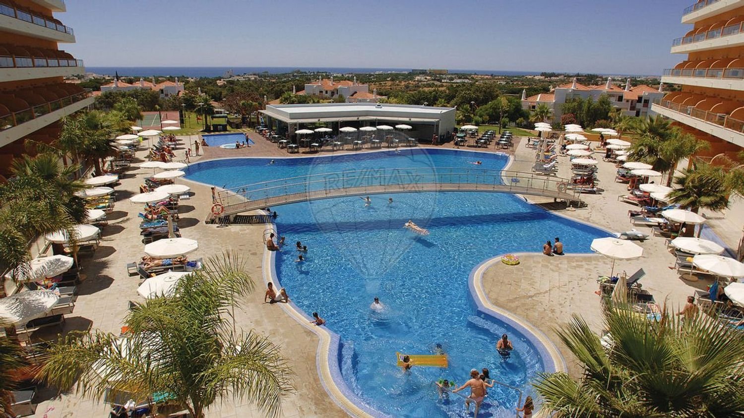  بناية في Albufeira, Portugal 1828متر مربع رقم 50902