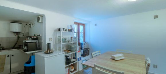 147m² Commercial property in Bastia, France No. 64535 7