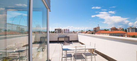 Ático de 3 habitaciónes en Vercelli, Italy No. 291116 10