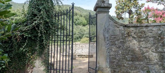 Вилла с 8 спальнями в Кортона, Италия № 214 3