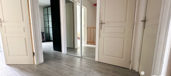 4 bedrooms House in Boissise-le-Roi, France No. 291334 6