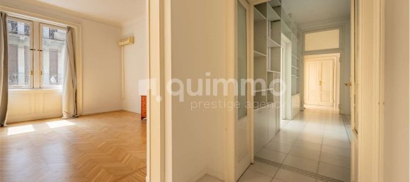 3 bedrooms Apartment in Milan, Italy No. 345785 2