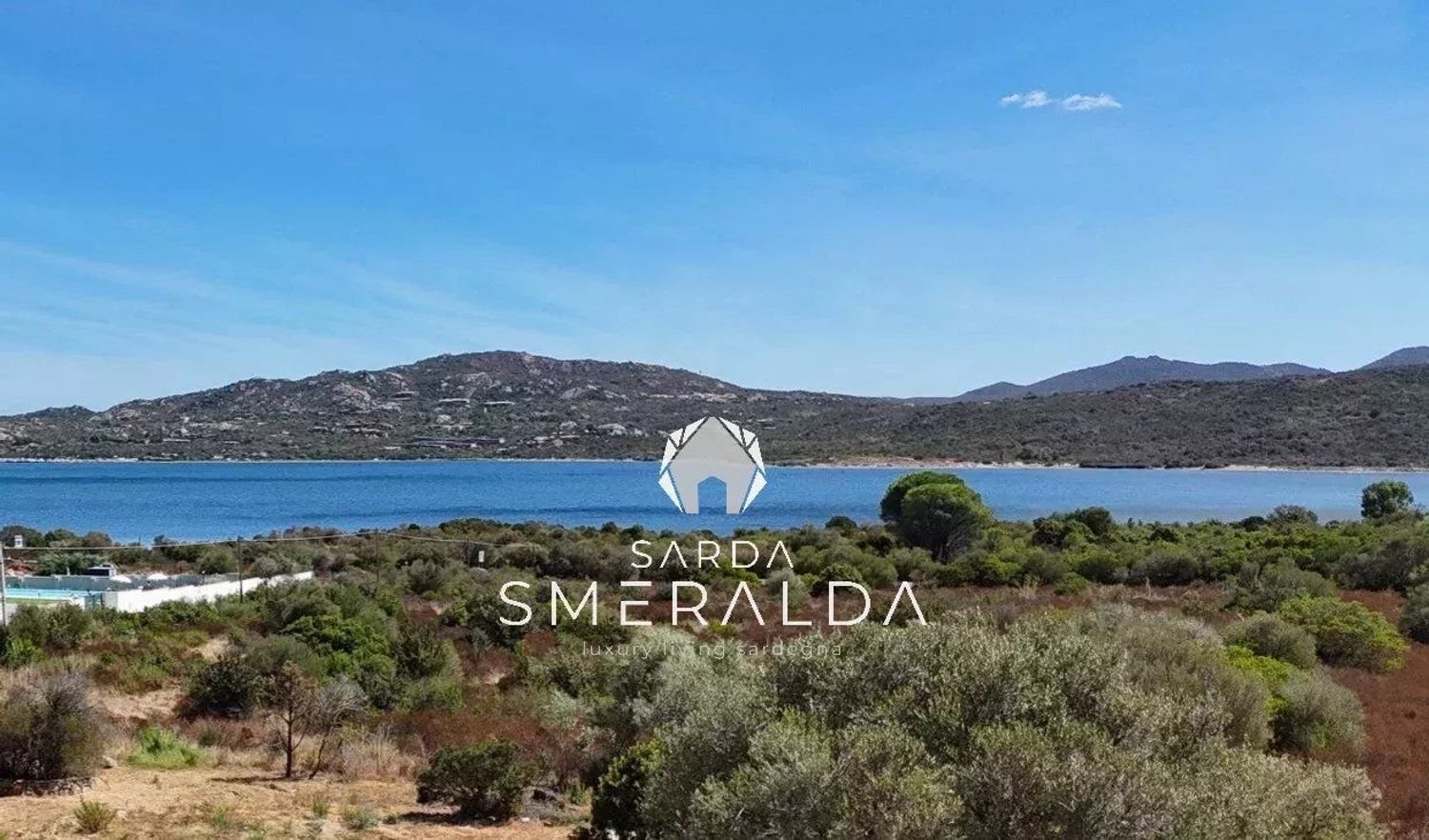  Land in Olbia, Italy No. 372332