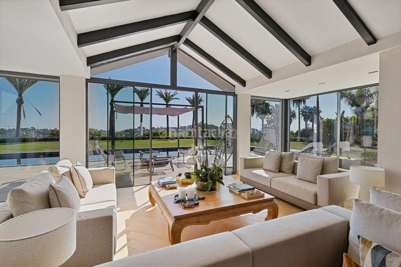 5 غرف نوم فيلا في El Paraiso, Spain رقم 57403