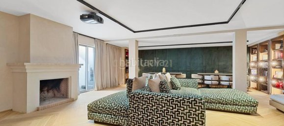 5 غرف نوم فيلا في El Paraiso, Spain رقم 57403 32