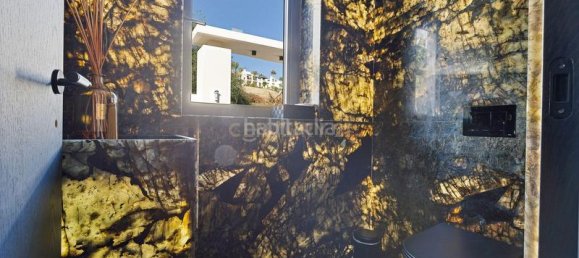 5 غرف نوم فيلا في El Paraiso, Spain رقم 57403 4