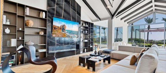 5 غرف نوم فيلا في El Paraiso, Spain رقم 57403 3