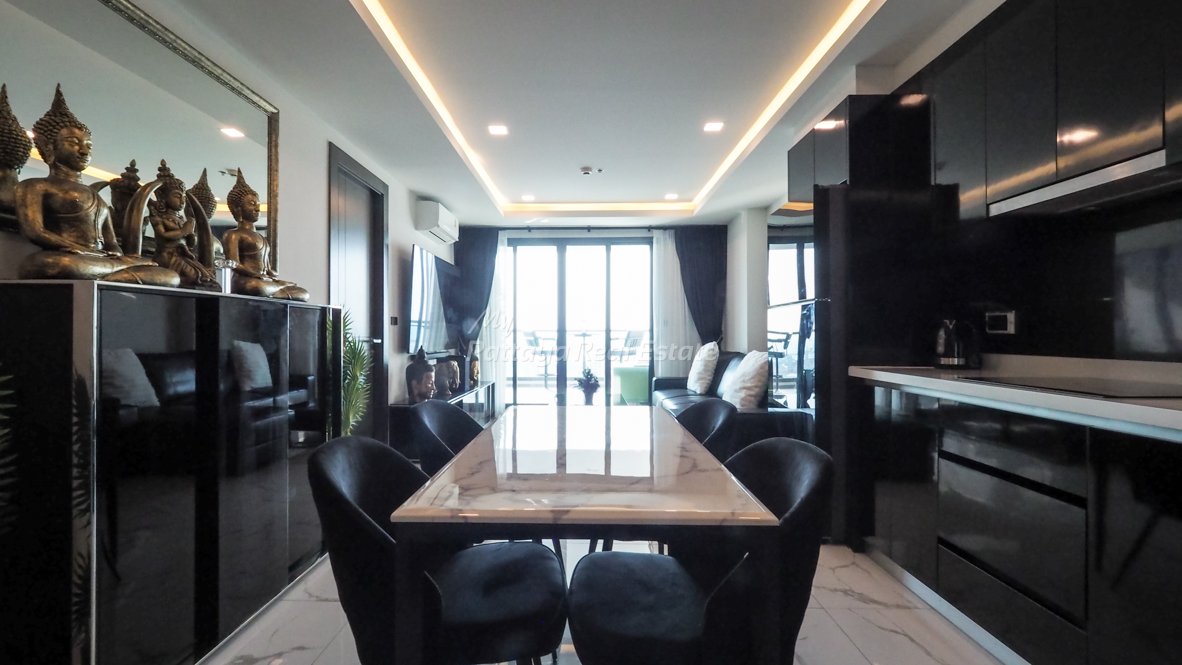 2 bedrooms Condo in Pattaya, Thailand No. 19675