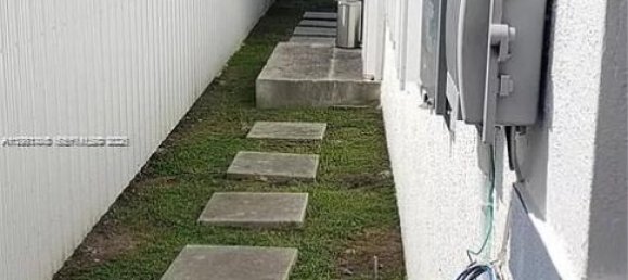 3 Schlafzimmer Villa in Miami, USA, Nr. 615304 3
