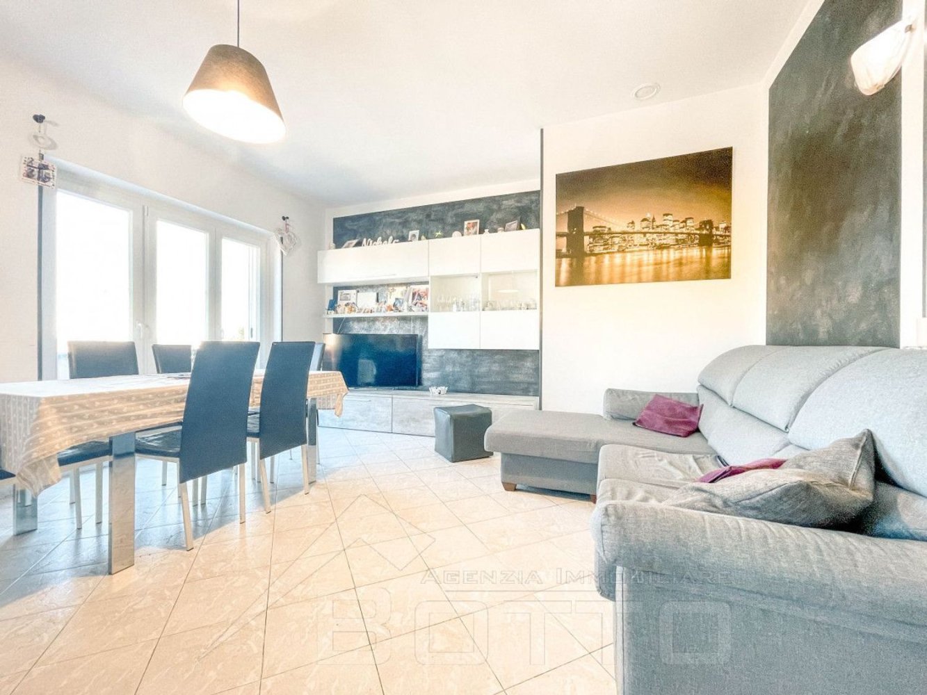 4 bedrooms House in Oleggio, Italy No. 377464