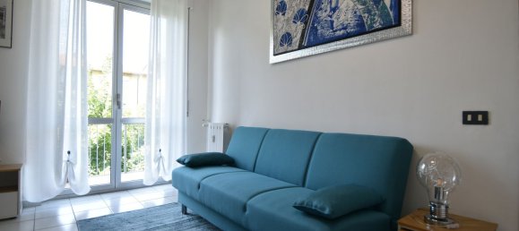 2 bedrooms Apartment in Milan, Italy No. 330402 3