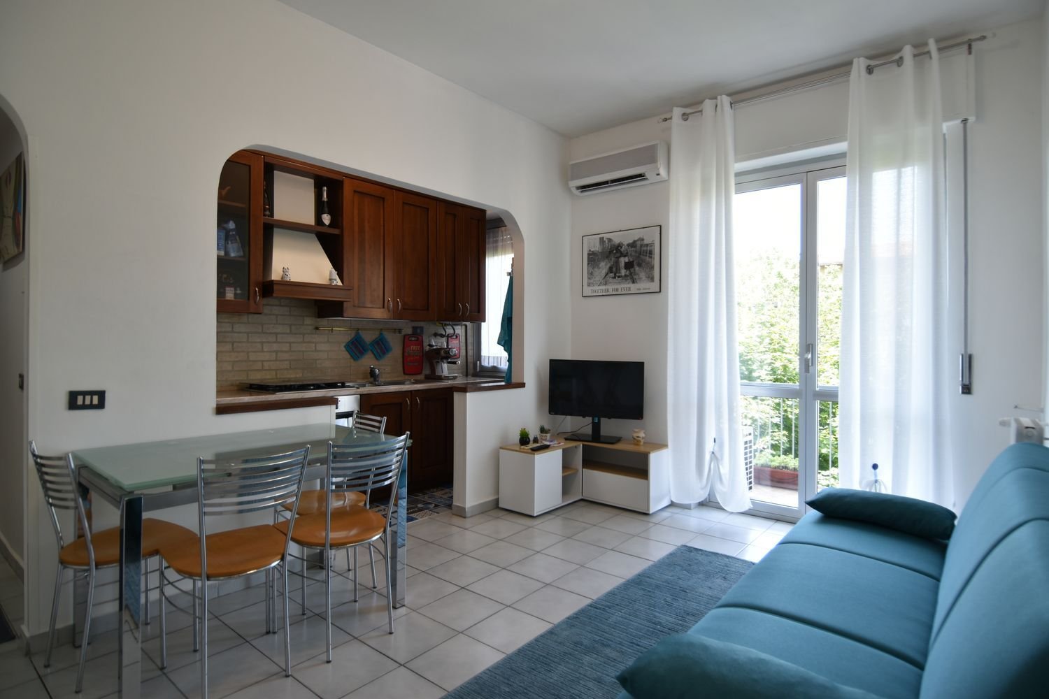 2 bedrooms Apartment in Milan, Italy No. 330402
